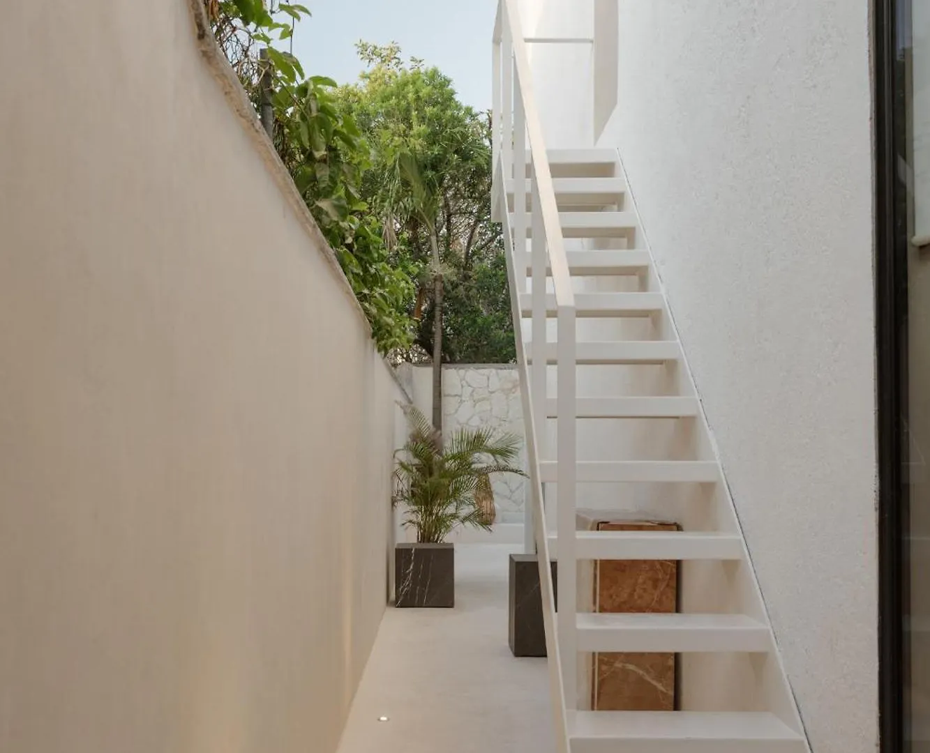 Aesthetic Design Suite Aire With Pool Cancun Mexico